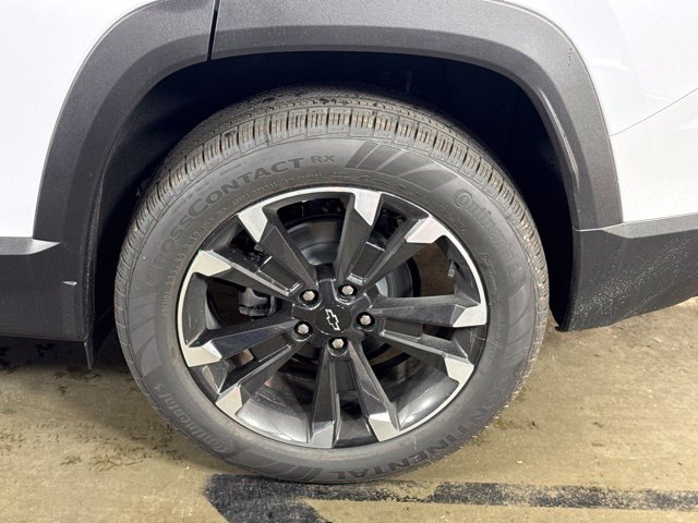 New 2027 Chevrolet Equinox RS w/ LPO, Floor Liner Package AWD/4WD image 8