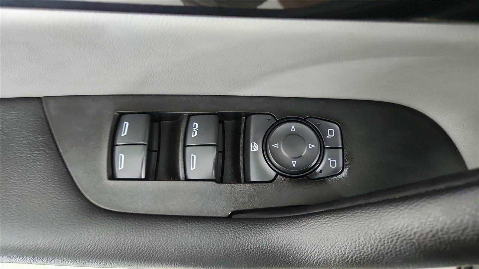 Used 2023 Chevrolet Blazer LT image 16