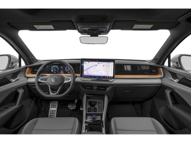 Used 2025 Volkswagen Tiguan SEL R-Line AWD/4WD image 7