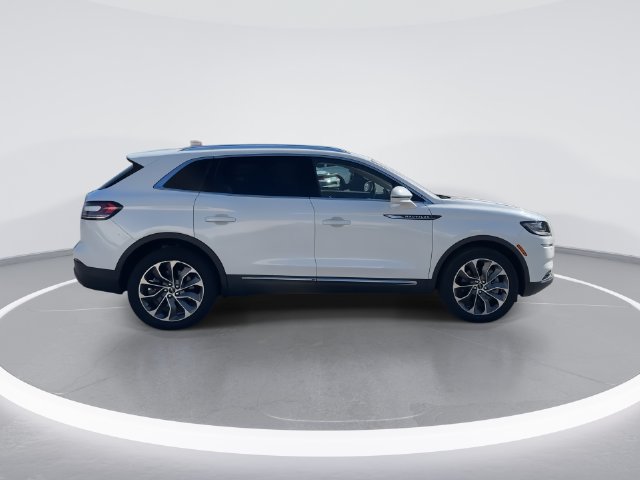 Used 2023 Lincoln Nautilus Reserve AWD/4WD image 8