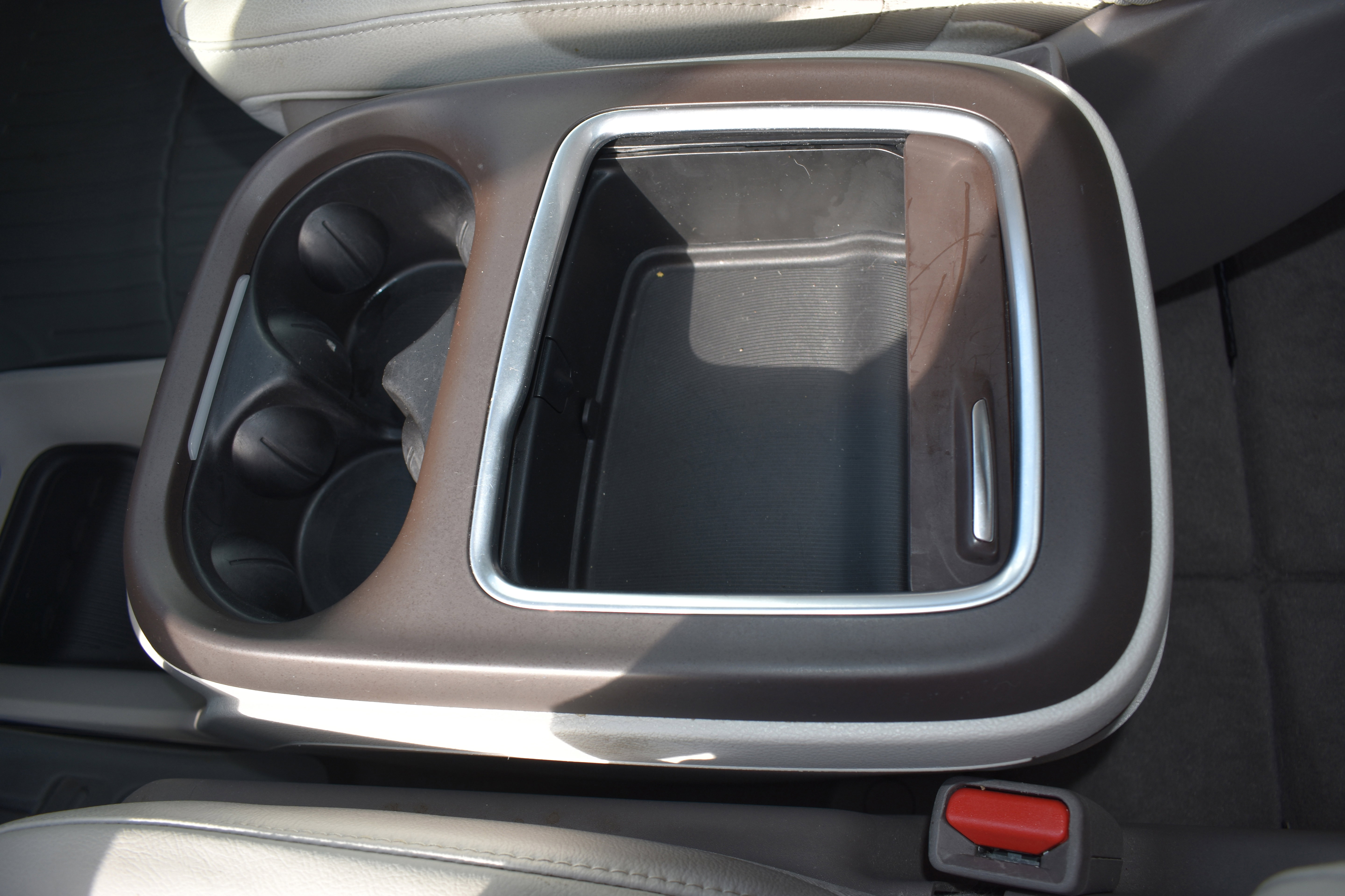 Used 2020 Chrysler Pacifica Touring-L Plus w/ Tire & Wheel Group image 24