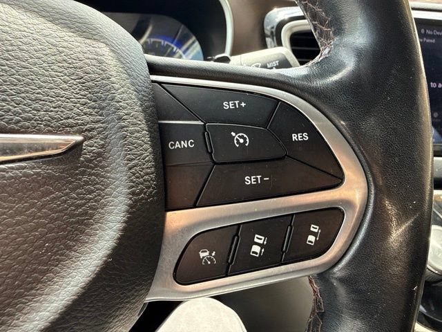 Used 2019 Chrysler Pacifica Touring Plus w/ Advanced Safetytec Group FWD image 27