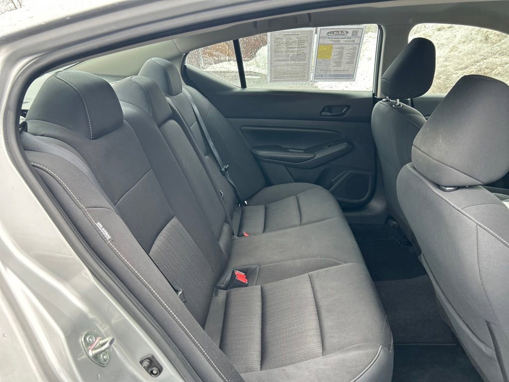 Used 2024 Nissan Altima 2.5 SV image 28