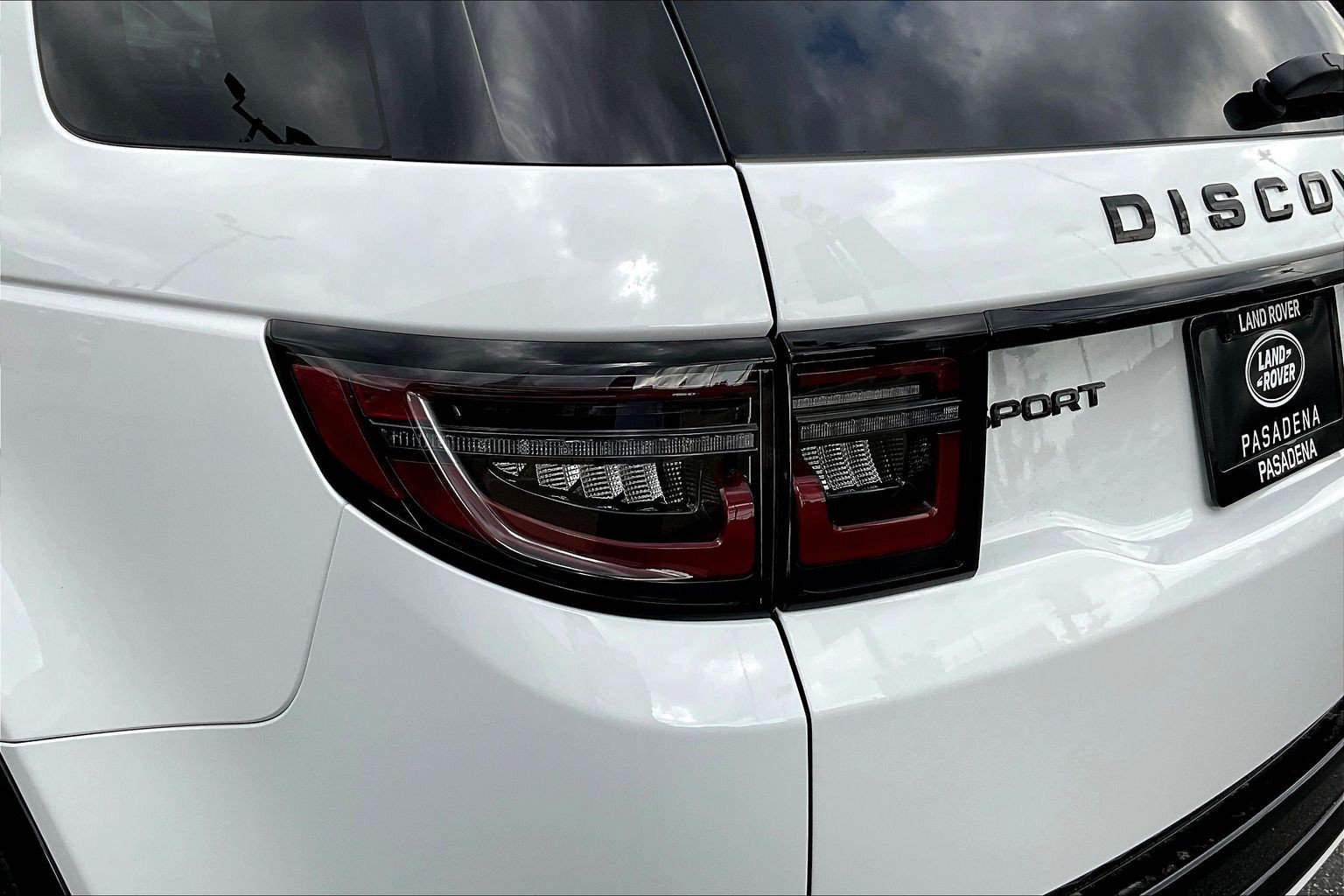 New 2026 Land Rover Discovery Sport Landmark AWD/4WD image 6