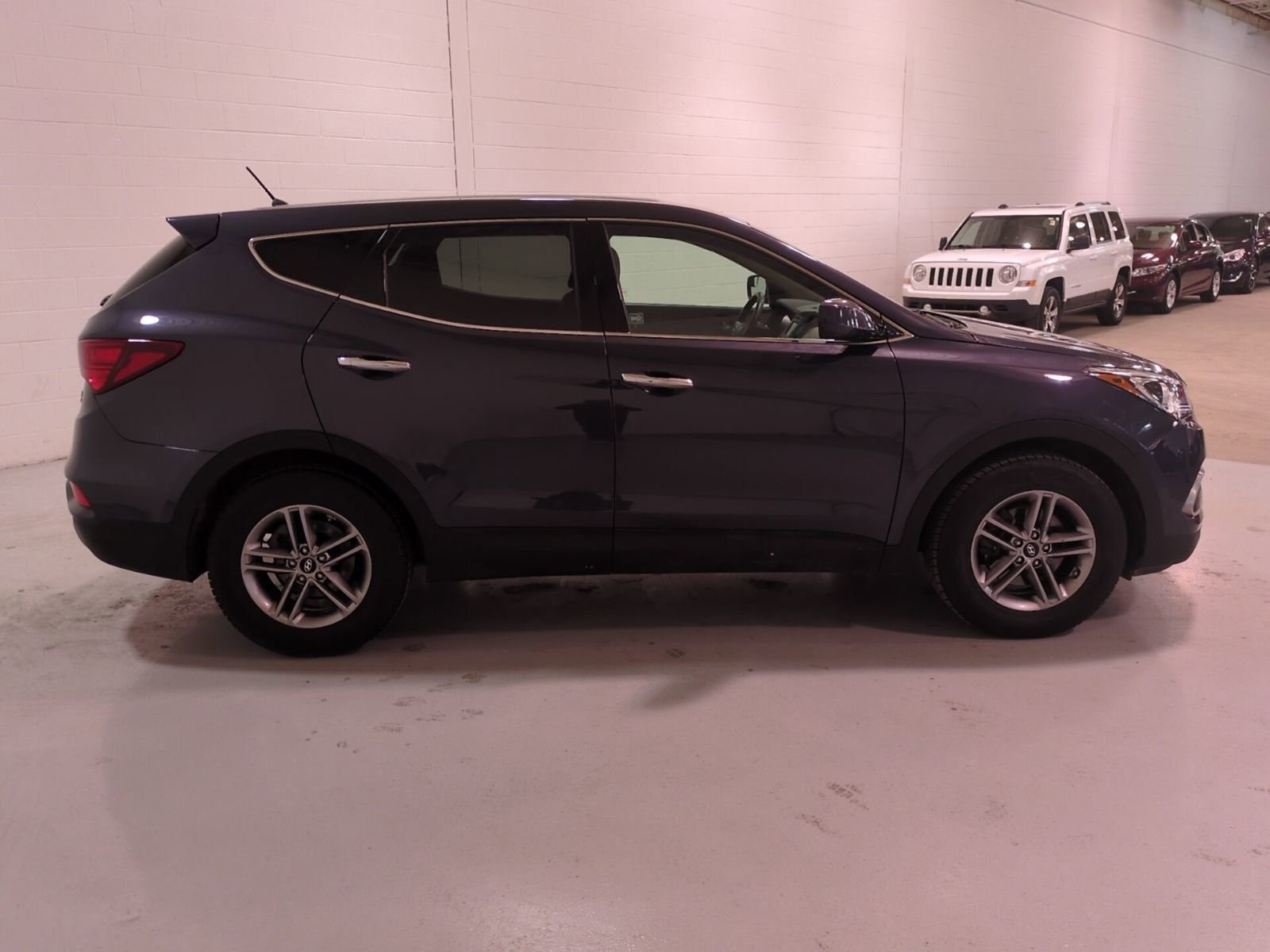 Used 2018 Hyundai Santa Fe Sport image 3