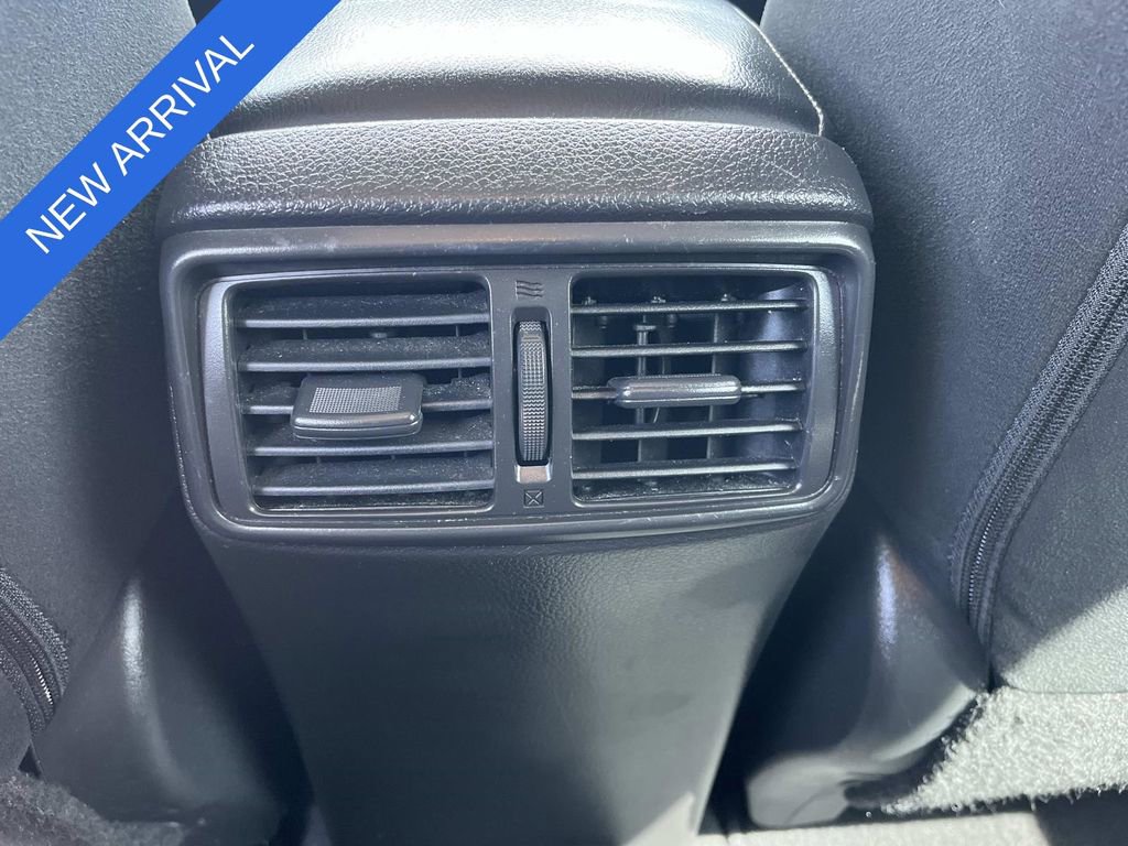 Used 2015 Nissan Rogue S AWD/4WD image 16