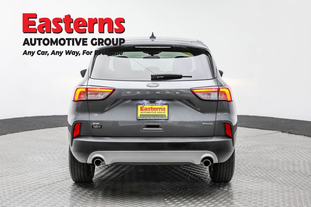 Used 2022 Ford Escape SE w/ Cold Weather Package image 6