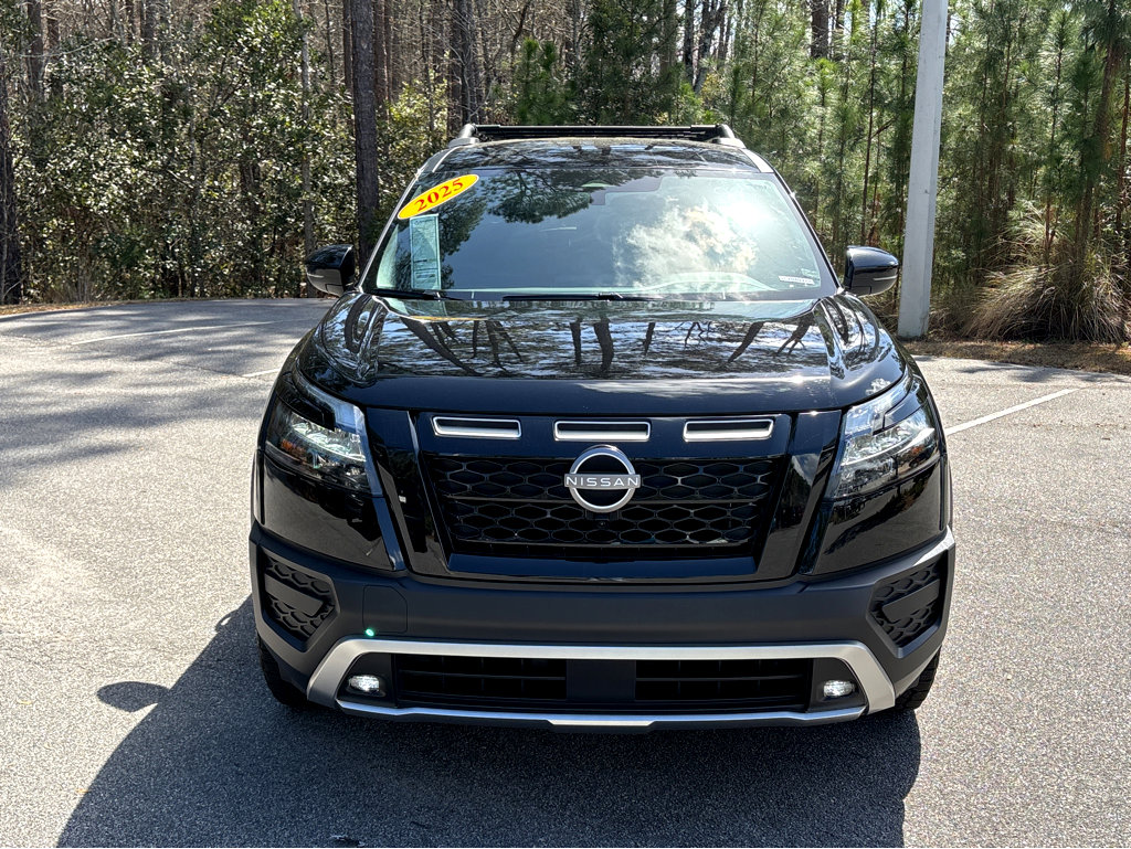 Used 2025 Nissan Pathfinder Rock Creek image 2