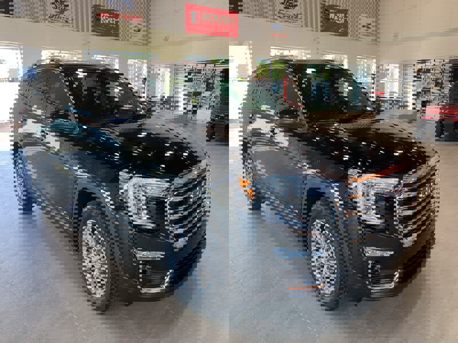 Used 2022 GMC Terrain SLT image 3