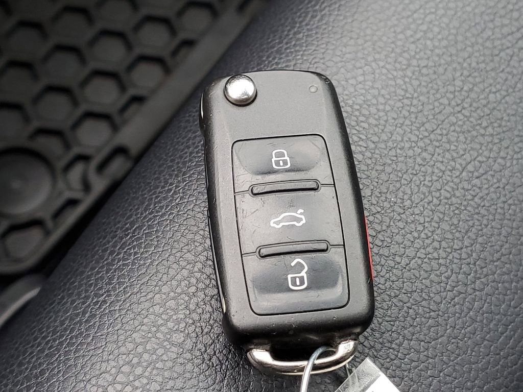 Used 2016 Volkswagen Jetta GLI SEL image 31