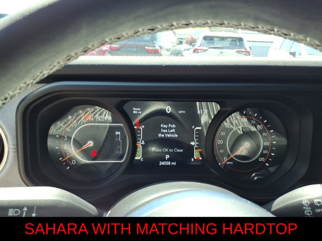 Used 2025 Jeep Wrangler Unlimited Sahara AWD/4WD image 14
