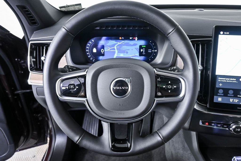 Certified 2025 Volvo XC90 T8 Plus AWD/4WD image 10