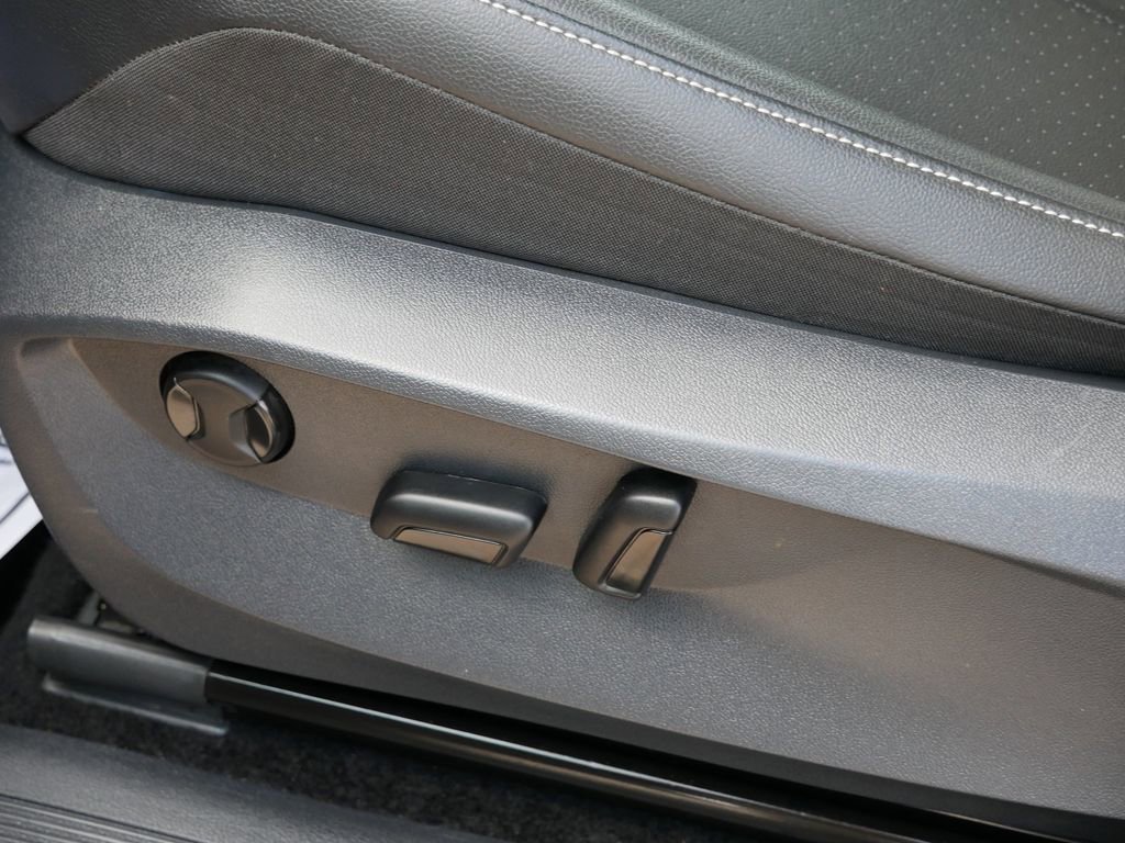 Used 2024 Volkswagen Tiguan Wolfsburg Edition FWD image 23