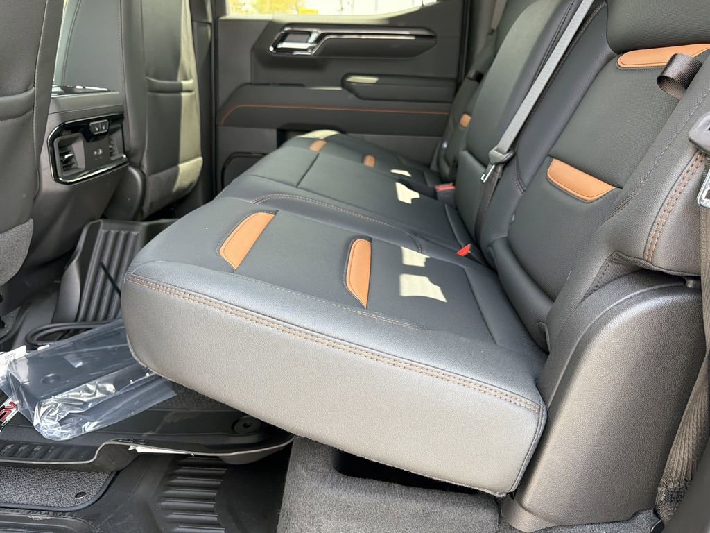 New 2026 GMC Sierra 1500 AT4 w/ Technology Package image 18