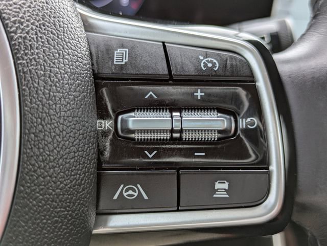 Used 2023 Kia Carnival SX FWD image 27