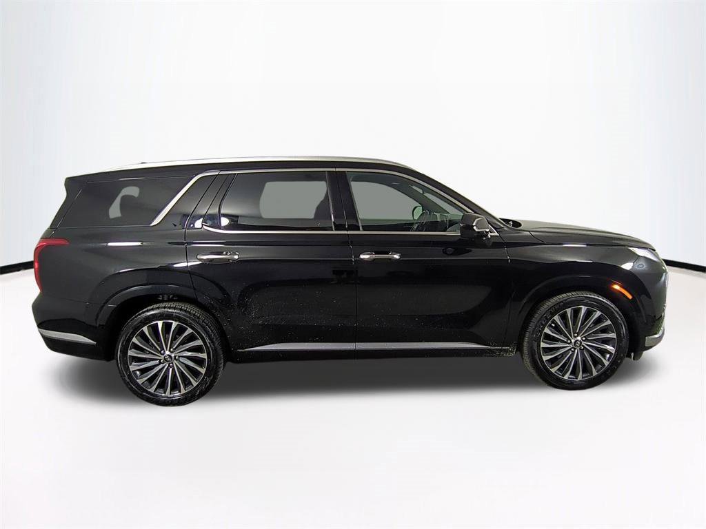 Used 2023 Hyundai Palisade Calligraphy image 4