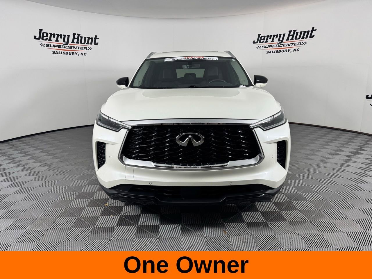 Used 2023 INFINITI QX60 Luxe w/ Performance Audio Package image 5