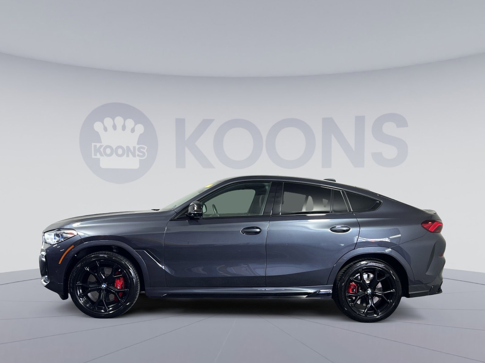 Used 2021 BMW X6 M50i w/ Executive Package image 5