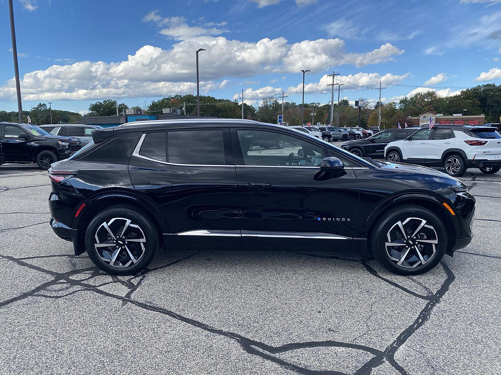 Used 2024 Chevrolet Equinox EV LT AWD/4WD image 8
