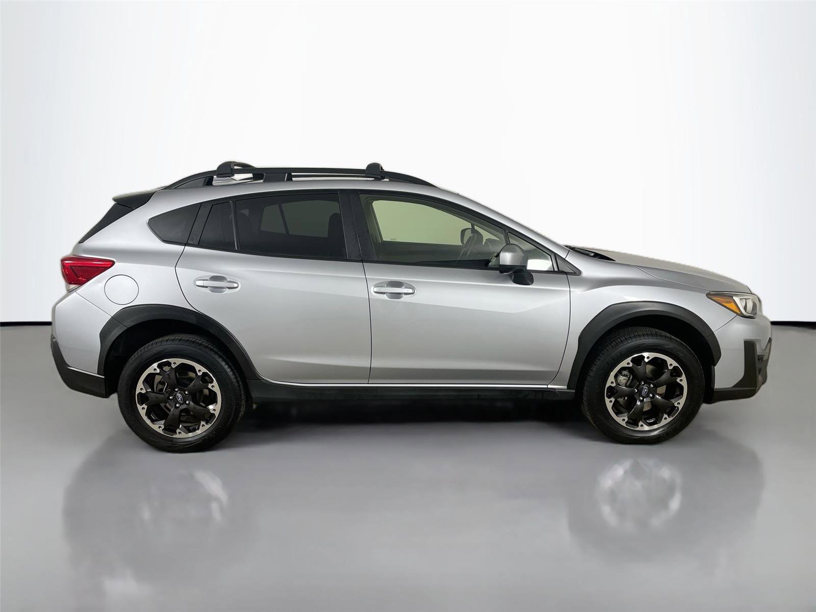 Used 2023 Subaru Crosstrek 2.0i Premium image 8