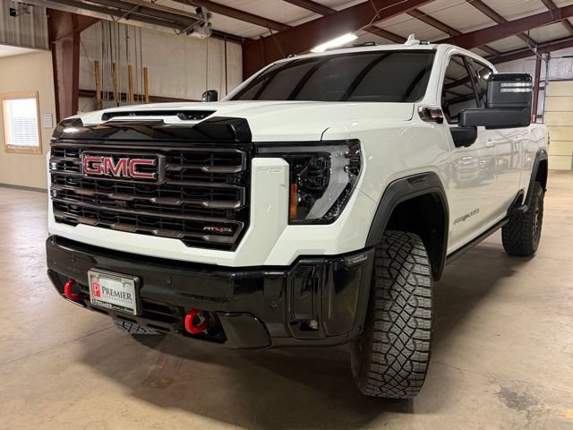 Used 2025 GMC Sierra 2500 AT4X AWD/4WD image 3