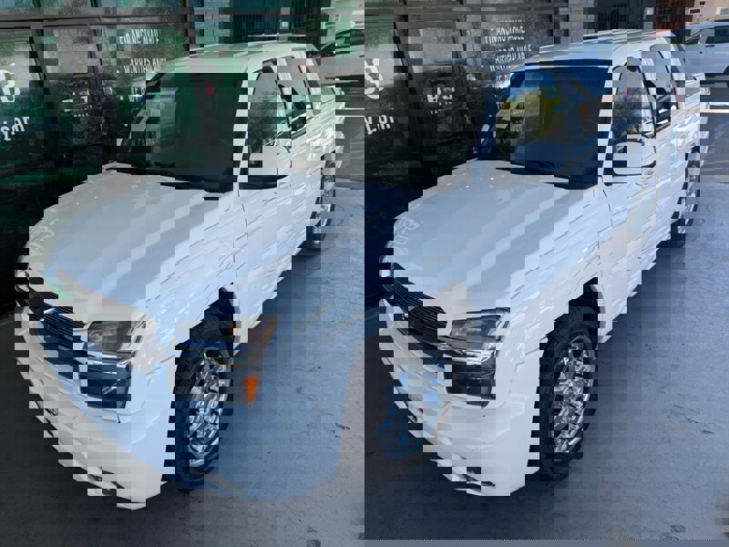 Used 2002 Chevrolet Avalanche 2WD image 2