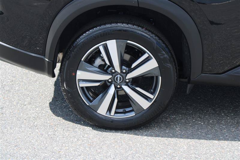 Used 2026 Nissan Rogue SL FWD image 9