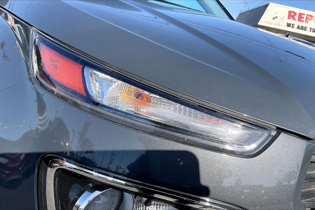 Used 2024 Hyundai Venue SE FWD image 28