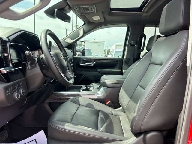 Used 2024 Chevrolet Silverado 2500 LTZ w/ LTZ Convenience Package AWD/4WD image 15