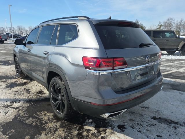 Used 2022 Volkswagen Atlas SE image 3