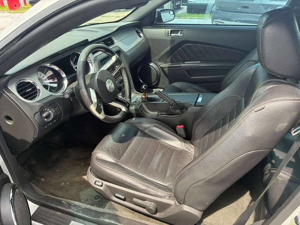 Used 2012 Ford Mustang Premium RWD image 8