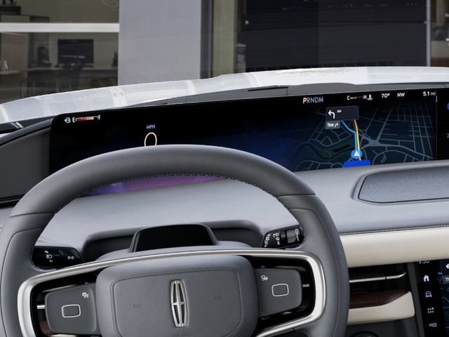 New 2027 Lincoln Navigator Premiere RWD image 13