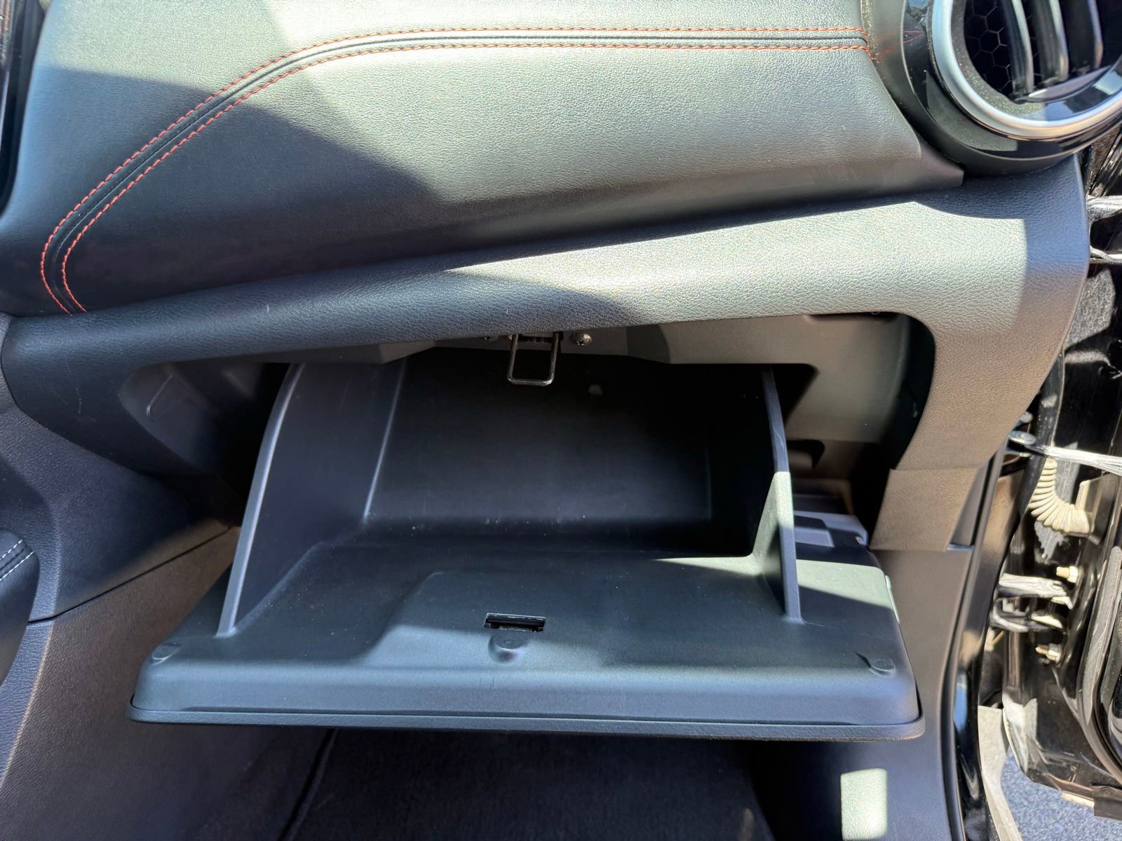 Used 2024 Nissan Kicks SR FWD image 29