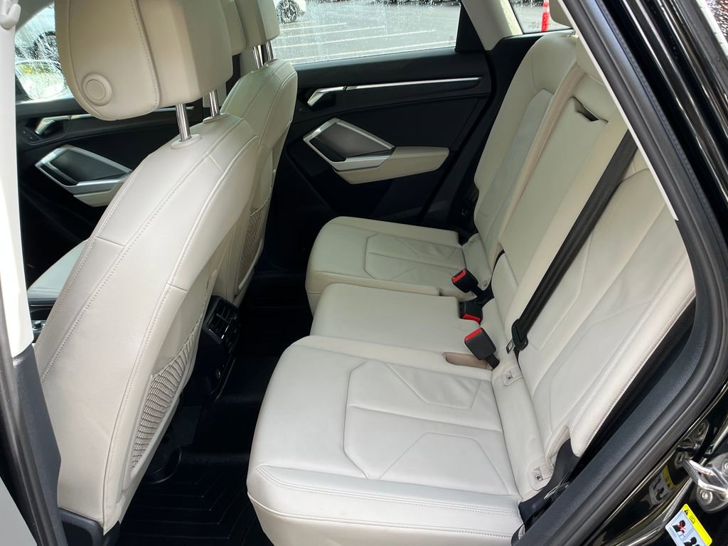 Used 2022 Audi Q3 2.0T Premium Plus w/ Premium Plus Package image 22