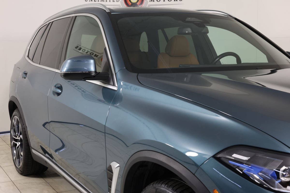 Used 2024 BMW X5 xDrive40i w/ Premium Package AWD/4WD image 38
