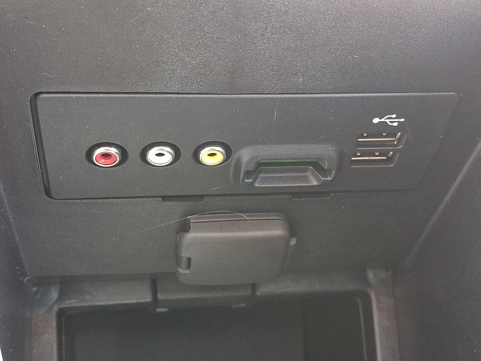 Used 2013 Ford Edge SEL FWD image 23