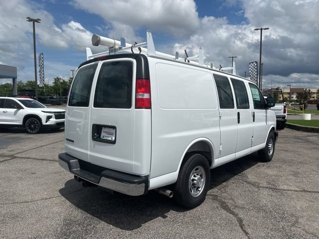 New 2026 Chevrolet Express 2500 w/ Communications Package RWD image 3