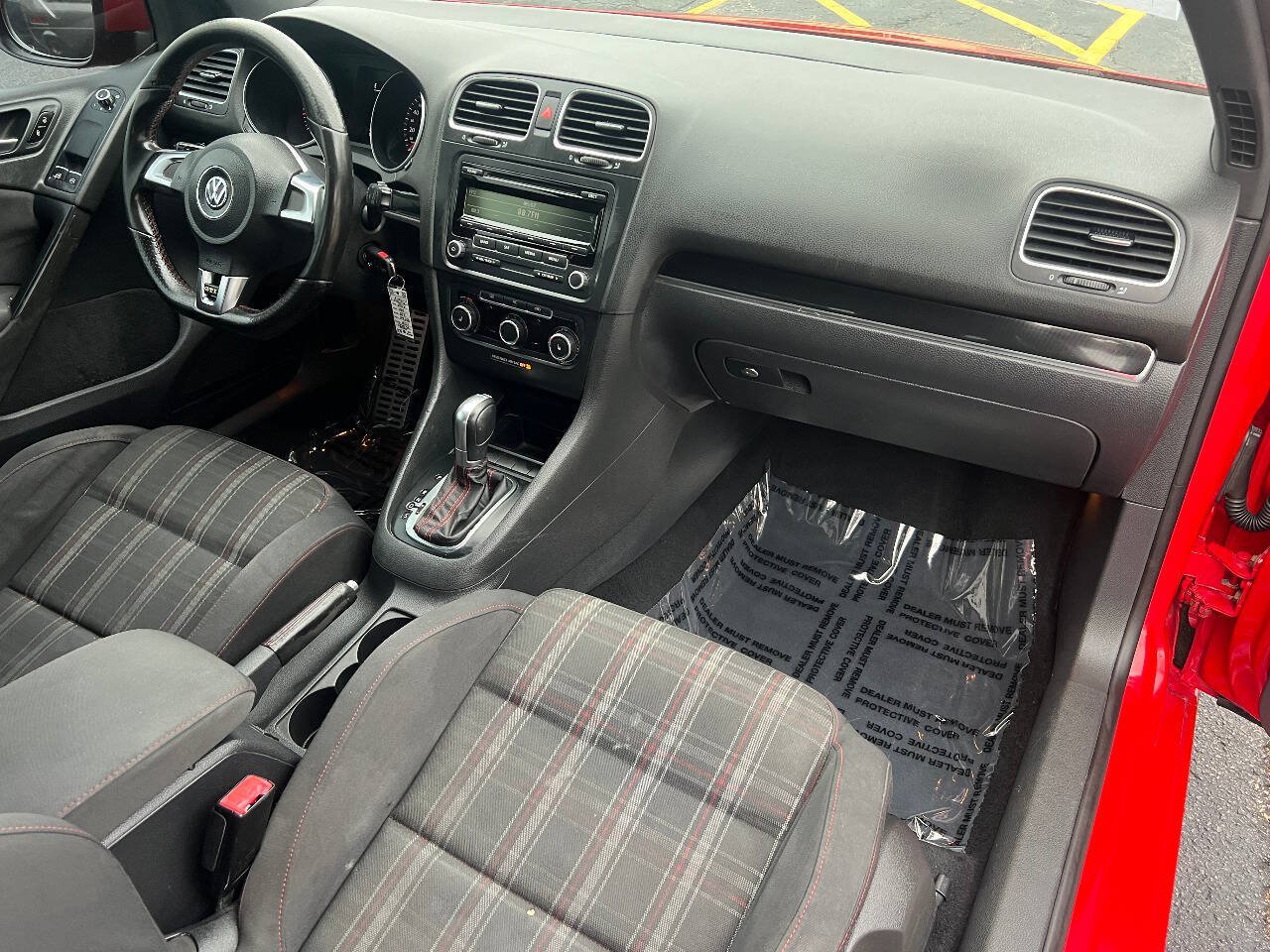 Used 2012 Volkswagen Golf 2-Door FWD image 23