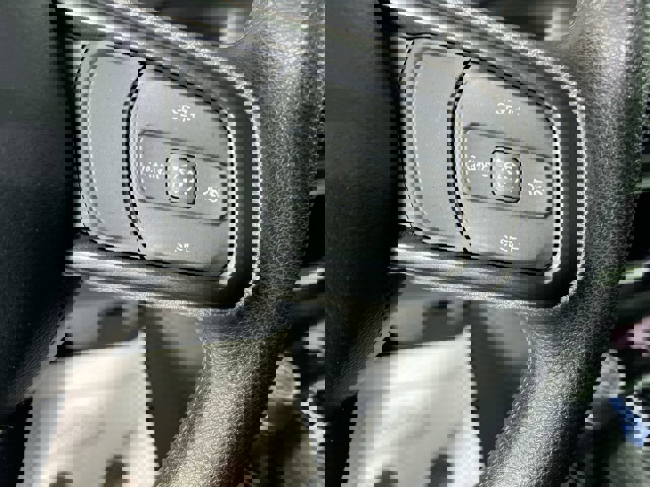 Used 2023 Jeep Wrangler Sport image 17