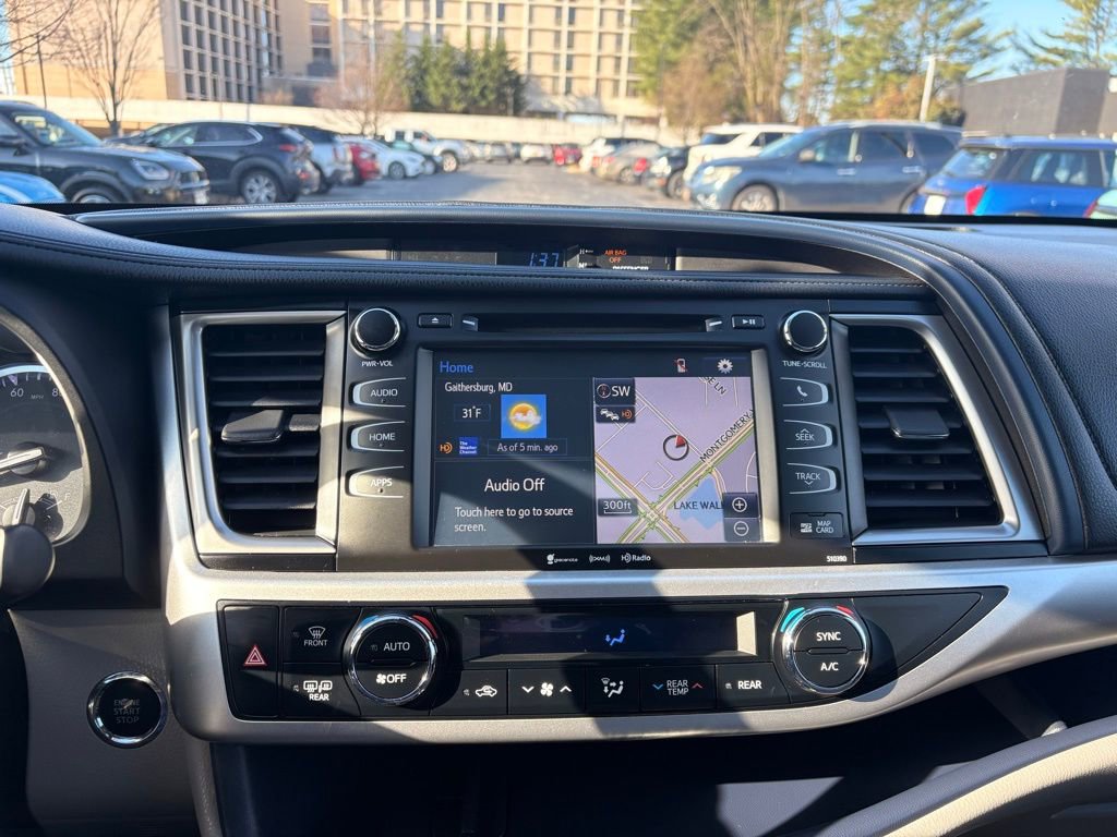 Used 2019 Toyota Highlander XLE image 30