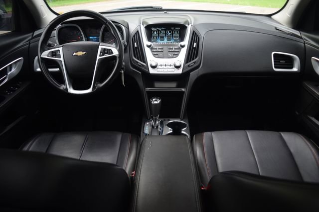 Used 2017 Chevrolet Equinox LT AWD/4WD image 7