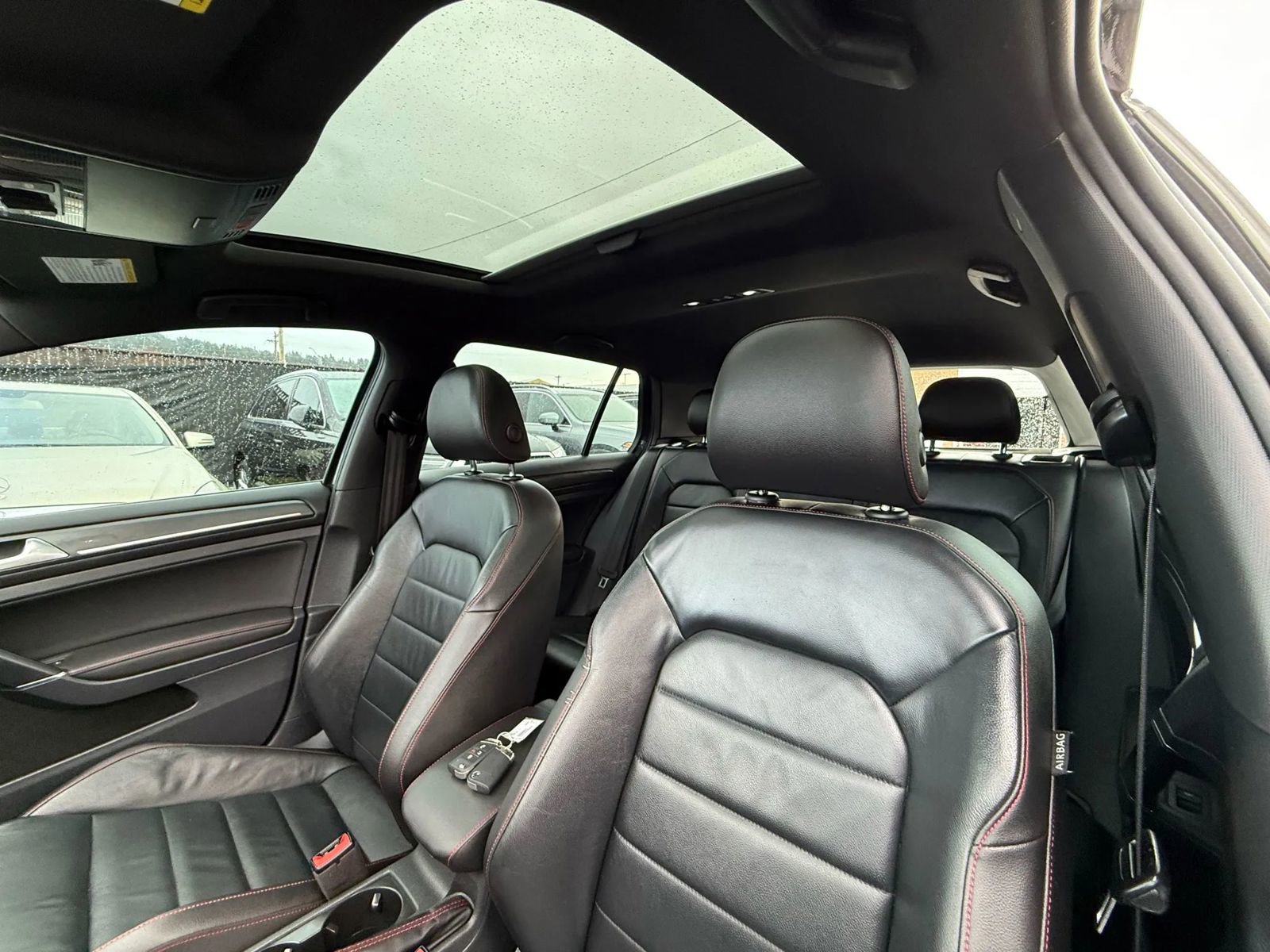 Used 2019 Volkswagen Golf 4-Door image 23