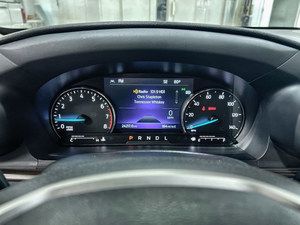 Used 2022 Ford Explorer Limited w/ Equipment Group 301A AWD/4WD image 17