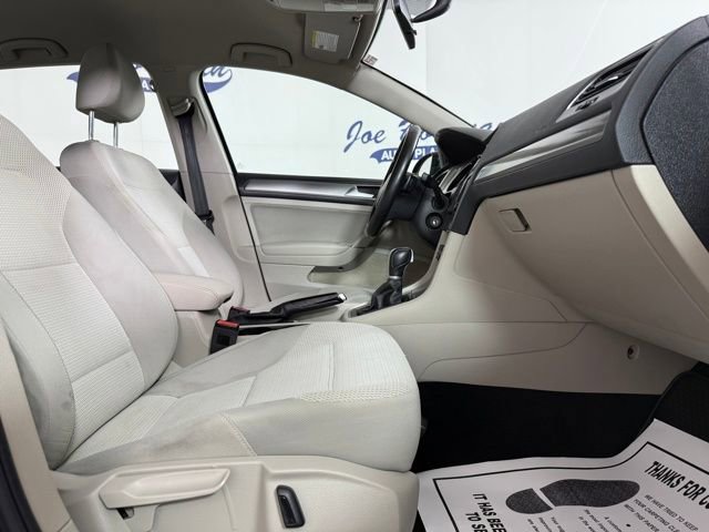 Used 2017 Volkswagen Golf Wolfsburg Edition image 18