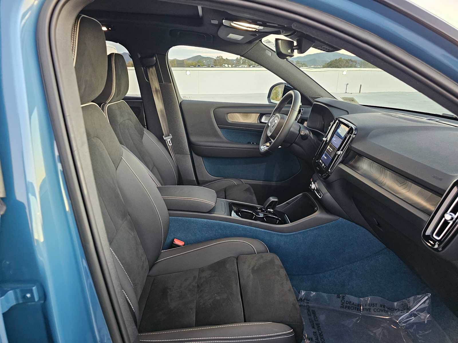 Used 2023 Volvo XC40 Recharge Ultimate image 10