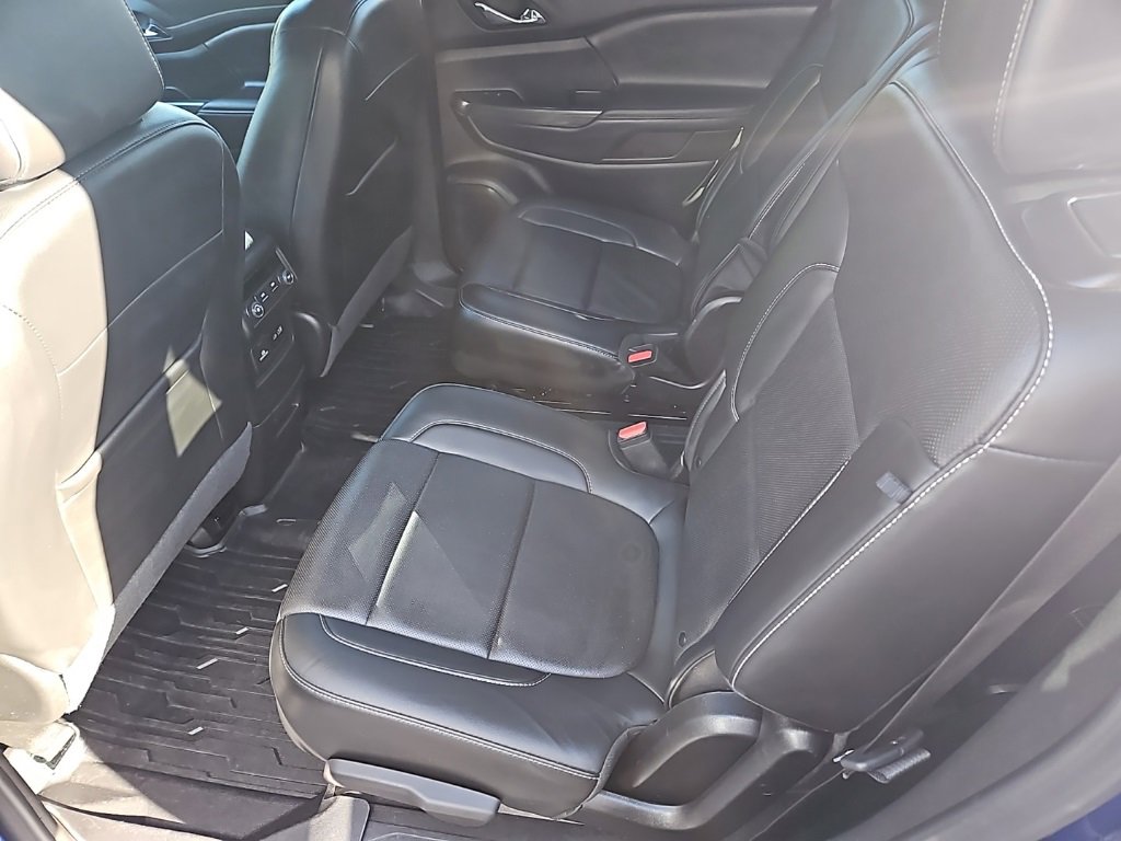 Used 2023 GMC Acadia SLT w/ Elevation Edition image 26