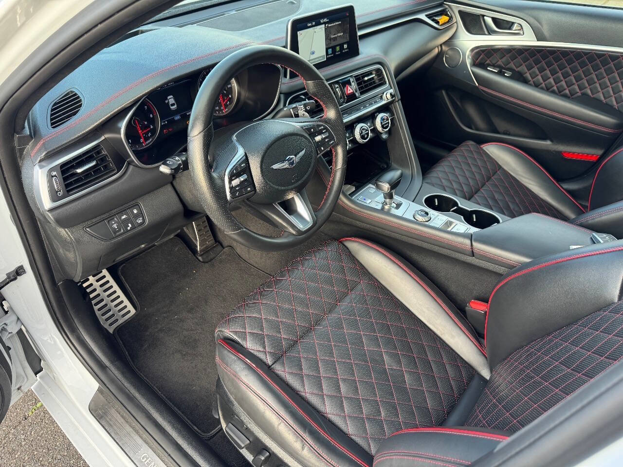 Used 2021 Genesis G70 3.3T w/ Sport Package image 13