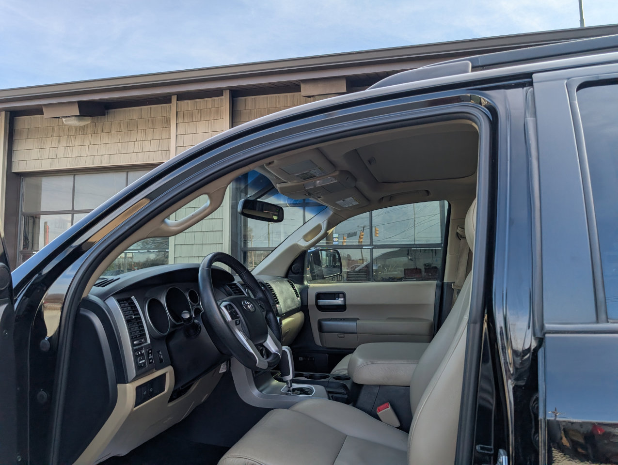 Used 2015 Toyota Sequoia Limited image 13