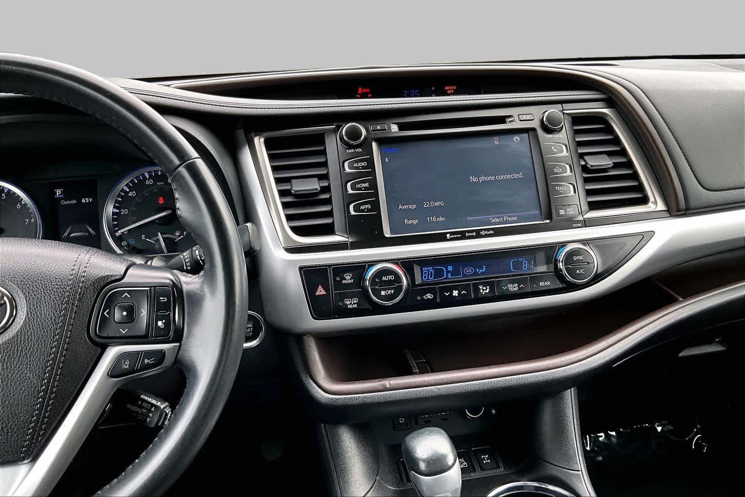 Used 2019 Toyota Highlander XLE AWD/4WD image 7