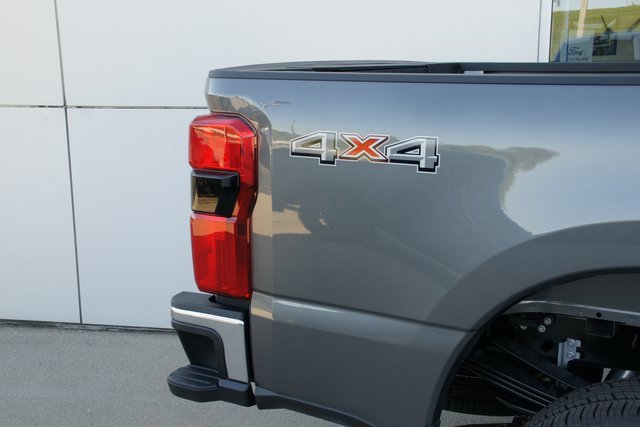 New 2026 Ford F350 Lariat image 14